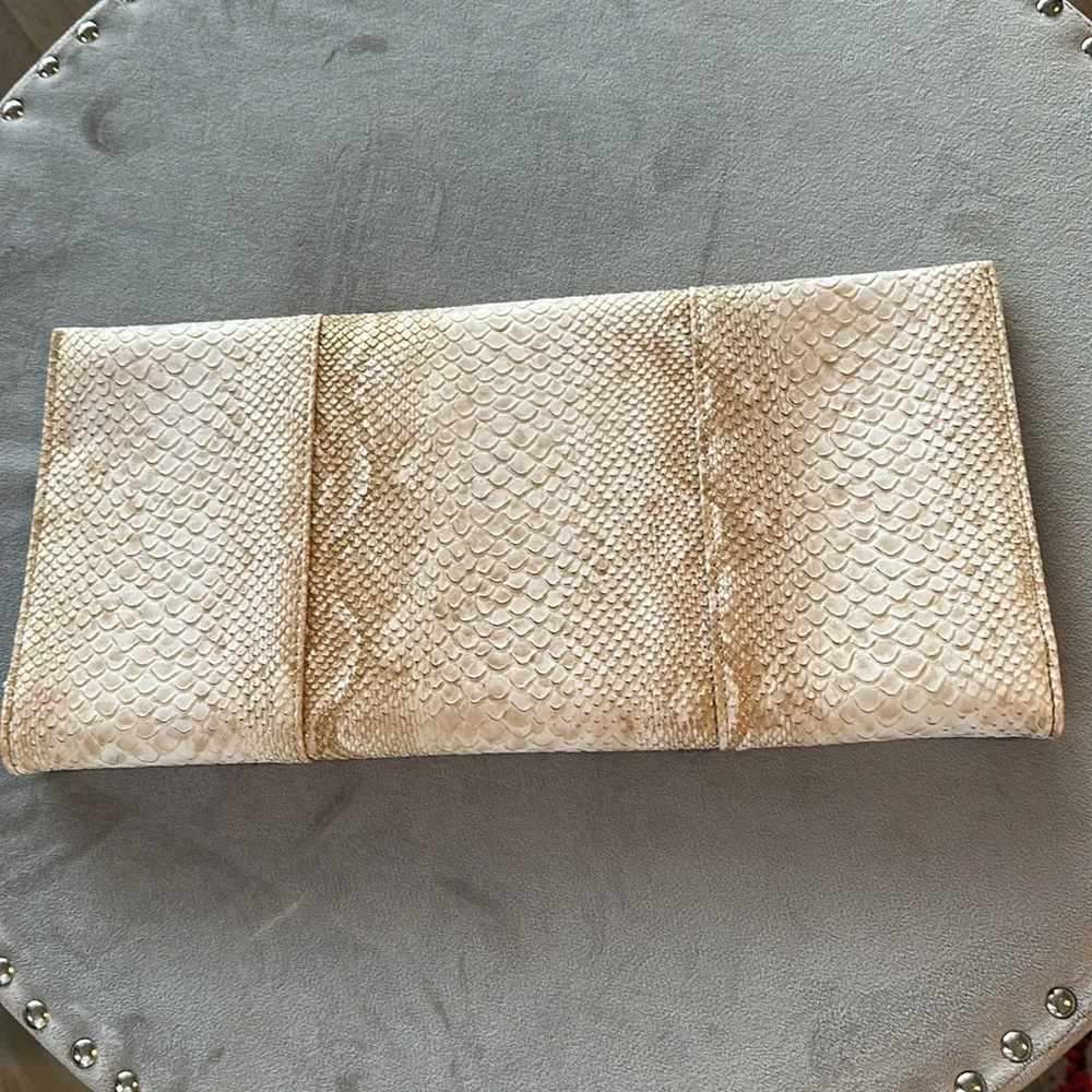 Urban Expressions Sparkle Clutch